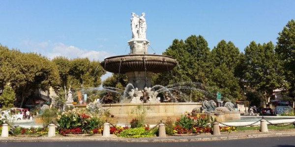 Expo 2015 - Francia: Provenza, Camargue, Lourdes