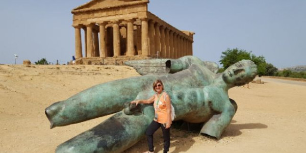 Tour della Sicilia in Camper, scooter ed a piedi