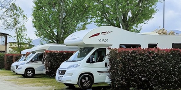Area sosta camper e caravan Il Serchio