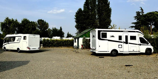 Le soste consigliate da CamperOnLine: Area camper Città delle Torri