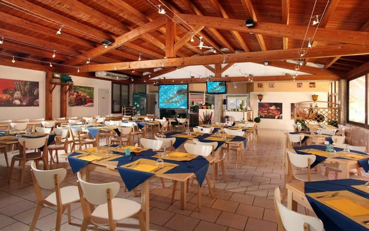 Pineto Beach Village & Camping