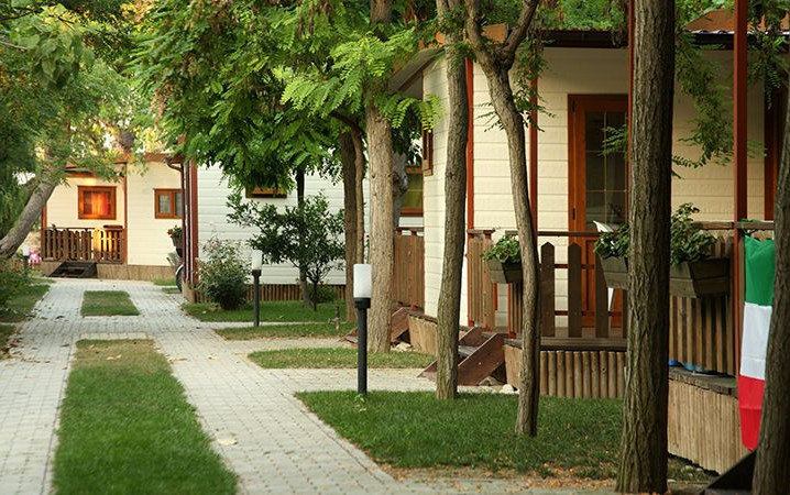 Pineto Beach Village & Camping