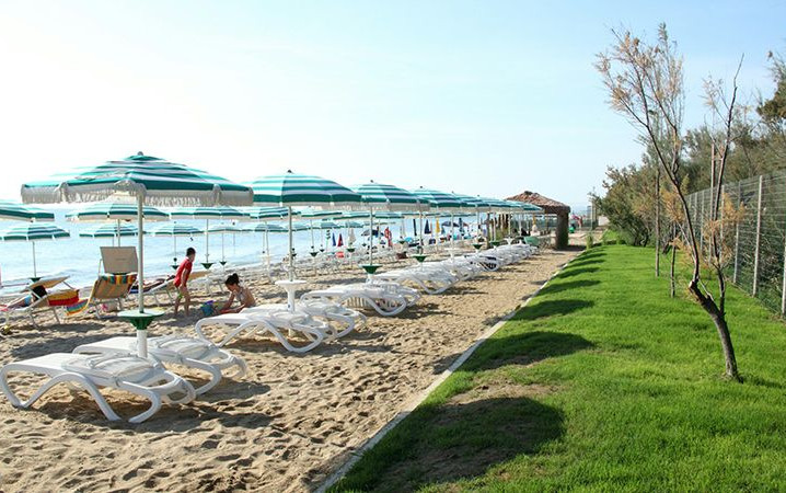 Pineto Beach Village & Camping