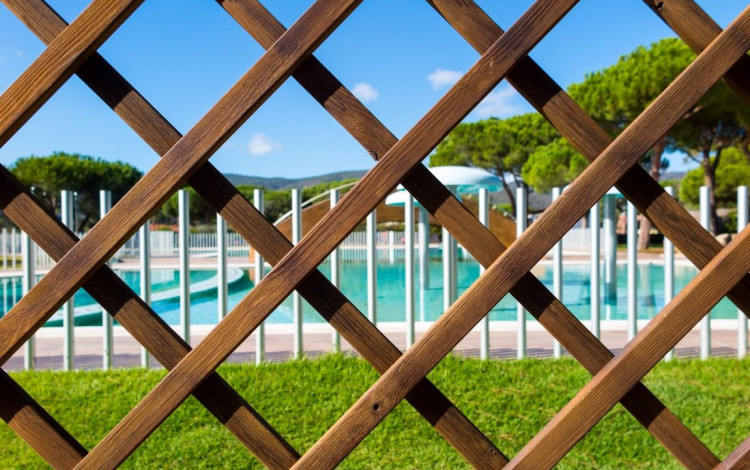 Camping Lacona Pineta