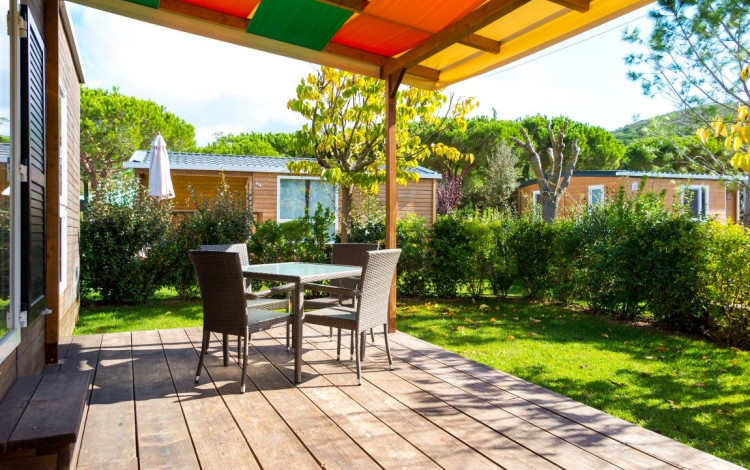 Camping Lacona Pineta