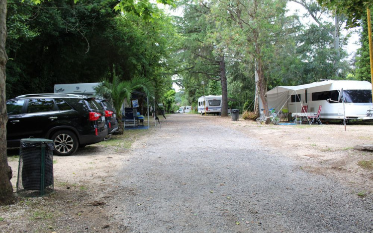 Seven Hills Camping & Village