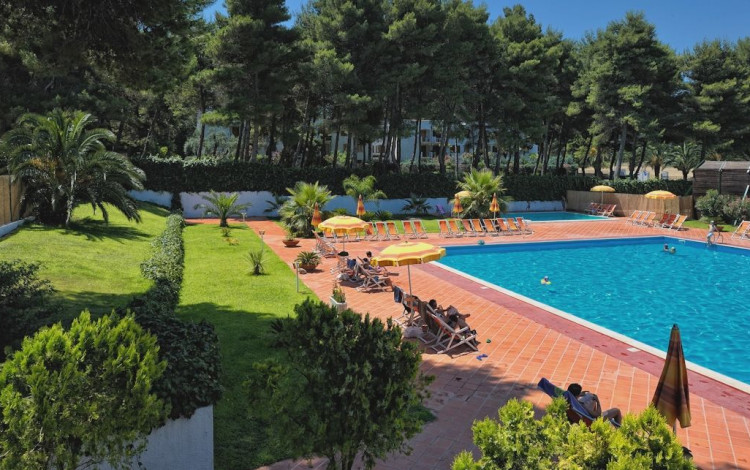 Villaggio Turistico Calenella