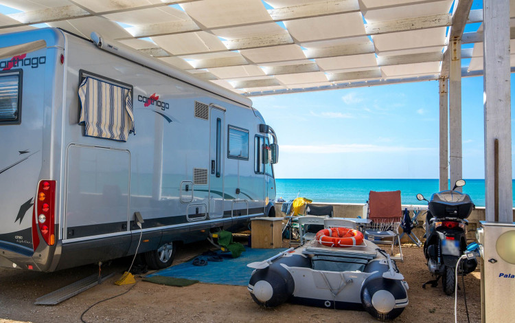 Luminoso Camping