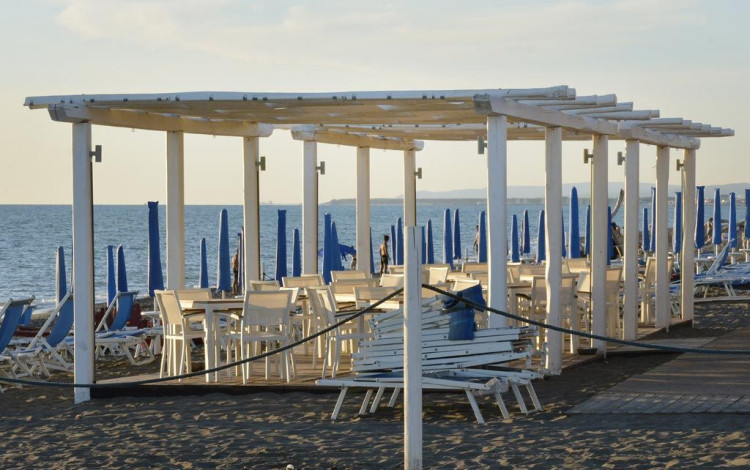 Camping Free Beach