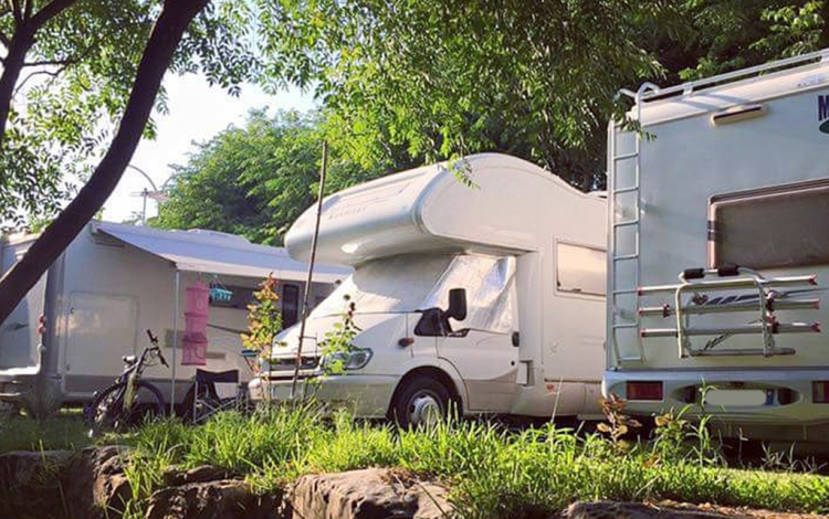 Camping Flintstones Park