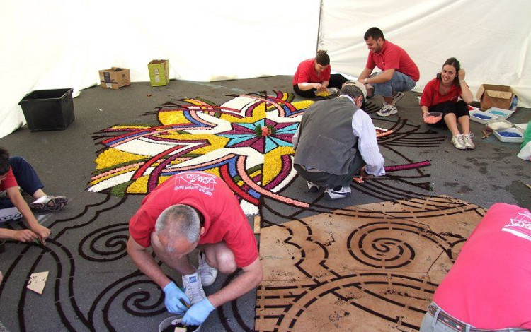 Pedalando tra i Santi