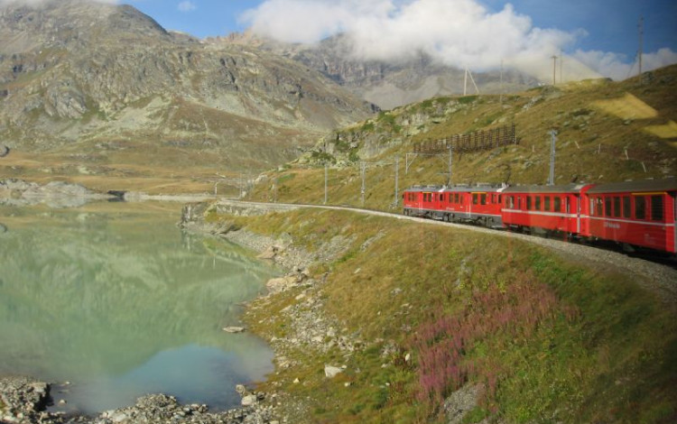 Il trenino rosso del Bernina