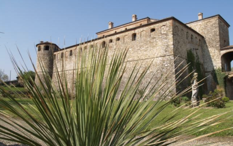 Peppone, Don Camillo e i Castelli 
