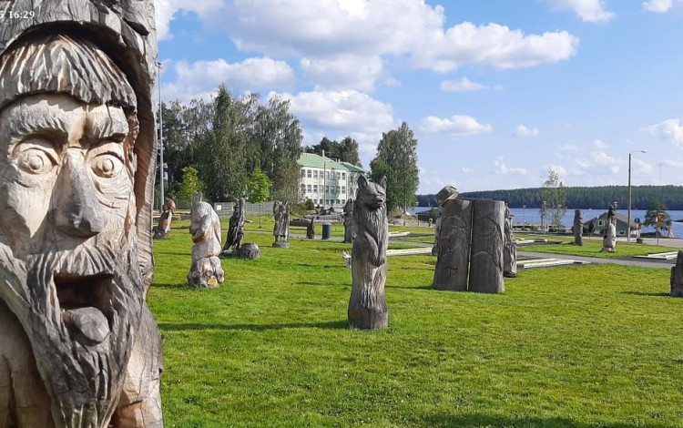 Le statue di legno di Kivijärvi