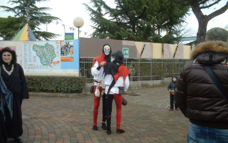 Lago Trasimeno, hallowen Corinaldo, Italia in Mini