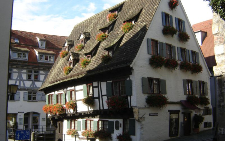 Romantic Strasse, Stoccarda, Ulm, Val Senales