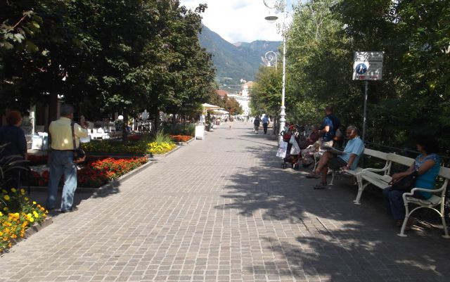 Montagna, lago, mare