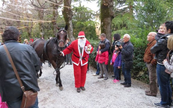 Montepulciano Mercatini e Castello di Babbo Natale