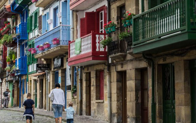 Barcellona, il Cammino de Santiago e la costa nord