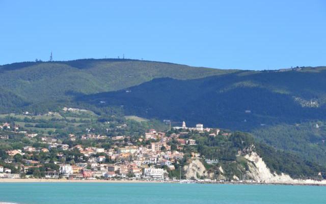 Ponte lungo nel Conero