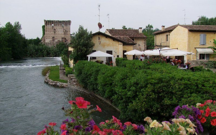Sotto al lago di Garda...