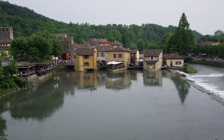 Sotto al lago di Garda...