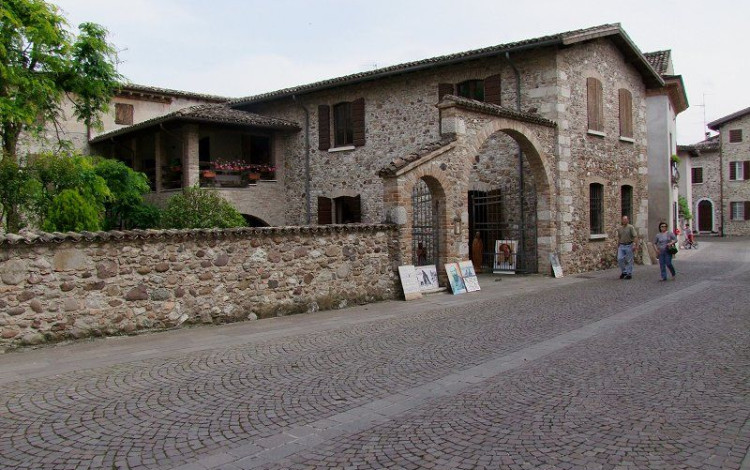 Sotto al lago di Garda...
