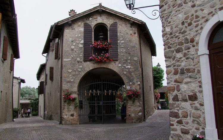 Sotto al lago di Garda...