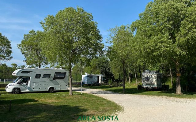 Area sosta camperisti Monzambano