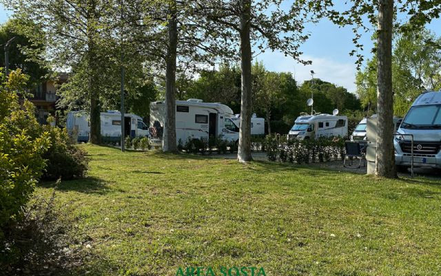 Area sosta camperisti Monzambano