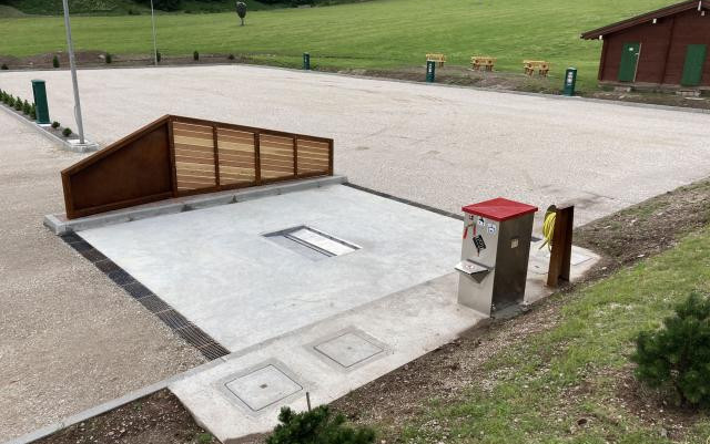Area Sosta Camper Malga Ces
