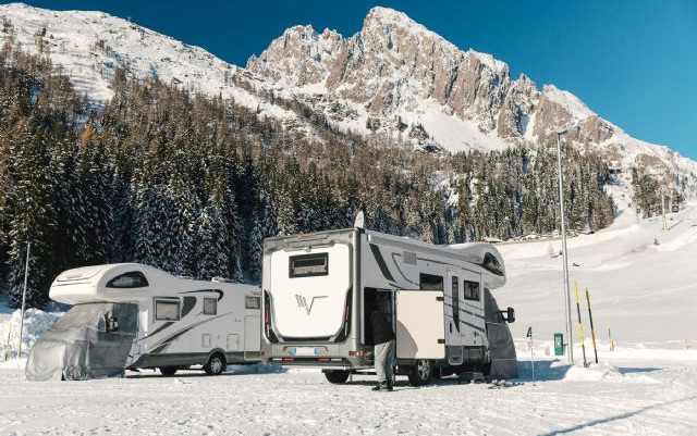 Area Sosta Camper Malga Ces