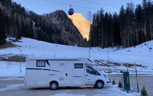 Area Sosta Camper Malga Ces