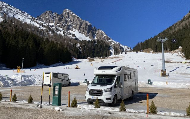 Area Sosta Camper Malga Ces