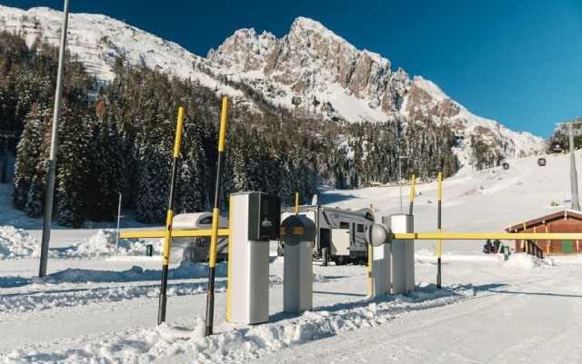 Area Sosta Camper Malga Ces