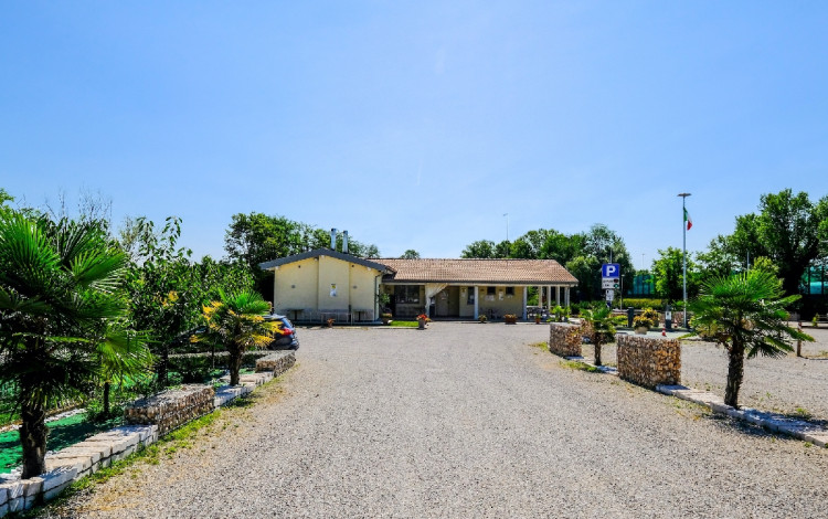 Area Camper Frassino