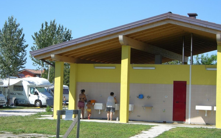 Area sosta camper - Camping Albatros