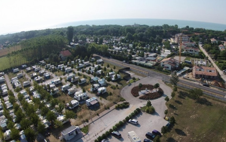 Area sosta camper - Camping Albatros